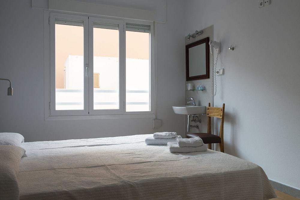 Hostal Ripoll Ibiza Экстерьер фото