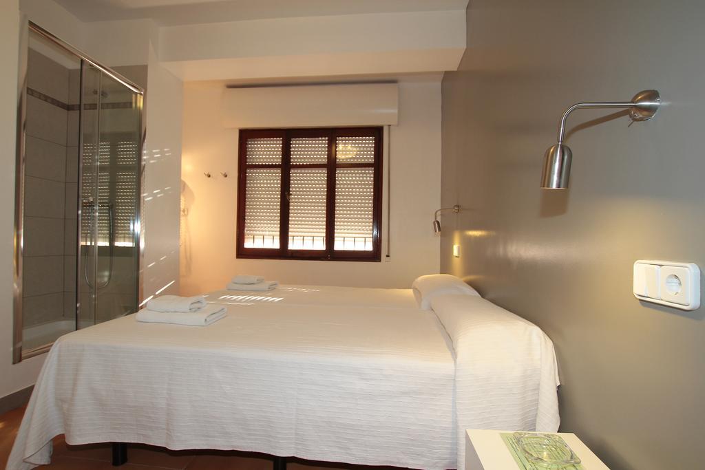 Hostal Ripoll Ibiza Экстерьер фото